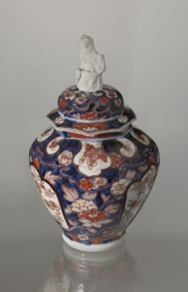 Vase with cover, Japanese, Edo period 18th century, imari ceramics decorated with flowers, tree,