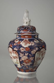 Vase with cover, Japanese, Edo period 18th century, Imari ceramics, decorated with flowers, tree,