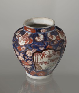 Vase with cover, Japanese, Edo 1603–1868, 18th century, imari ceramics depicting flowers, tree,