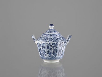 Sugar bowl with lid, ceramics, sugar bowl, Chinese art, Chinese culture, lid, 20th century, China,
