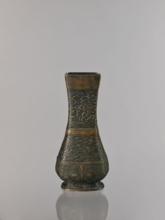Hu-type vase, relief decoration, hu vessel, Chinese art, Chinese culture, meander ornament,