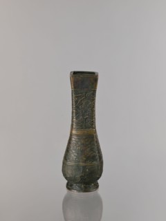 Hu-type vase, relief decoration, hu vessel, Chinese art, Chinese culture, meander ornament,