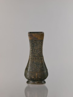 Hu-type vase, relief decoration; hu vessel; Chinese art; Chinese culture; meander ornament;