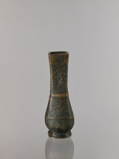 Hu-type vase, relief decoration, hu vessel, Chinese art, Chinese culture, meander ornament,