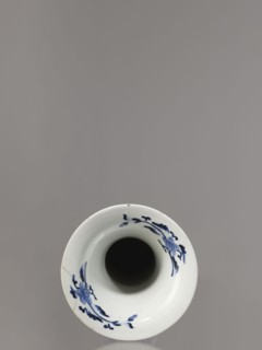 Vase, Japanese, Edo period 1603–1868, Genroku–Kyoho eras ca. 1690–1730, Arita blue-and-white