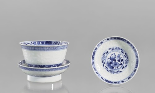 Bowl on a base with a lid, rice porcelain, Chinese, late 18th century Qing, 1644–1911. Ceramic