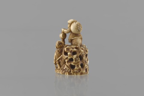 Netsuke in the shape of Daikoku and Ebisu, Ryôji fl. ca. 1886–1900? sculptor, Japanese, Meiji