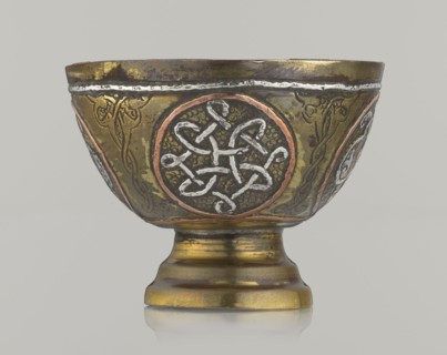Bowl, gift, Islamic art, Arabic culture, geometric motifs; decoration with braided and arabesque