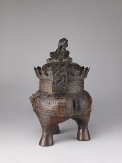 Ding-type incense burner koro with cover, Yoshida maker, Meiji period 19th/20th century, Japan,