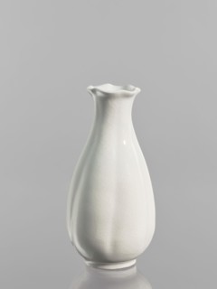 Vase, Chinese, Qing dynasty 1644–1911, decorated with peaches, decorative vessel, 1690–1710, China;
