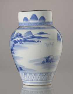 Storage vessel with lid by Zôshuntei Sanpô signature painted underglaze in cobalt: Zoshuntei Sampo