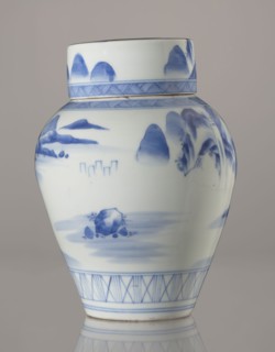 Storage vessel with lid by Zôshuntei Sanpo Zoshuntei Sampo zo, c. 1842–1878. Blue-and-white