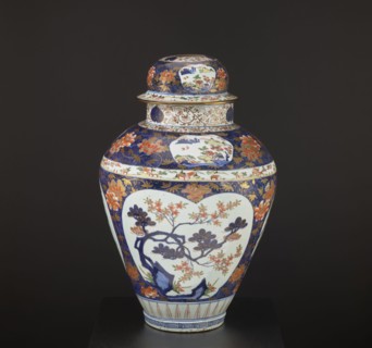 Vase tsubo with cover, Japanese, Imari style, Edo period 1603–1868, decorated with plum trees,
