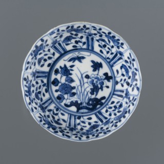 Bowl with a serrated edge, Chinese, Qing dynasty 1644–1911, Xuande style 1426–1435, blue-and-white