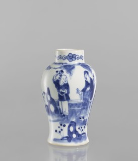 Meiping vase, meiping vessel type, ceramics, blue and white porcelain, figural scenes, Qing style,