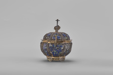 Basket with a lid; maker, Chinese; 19th century, Canton, China; container decorated with flowers