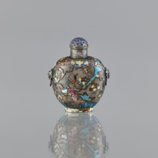 Snuffbox with stopper, cloisonné enamel, figural scenes and plant ornament, with handles; maker,