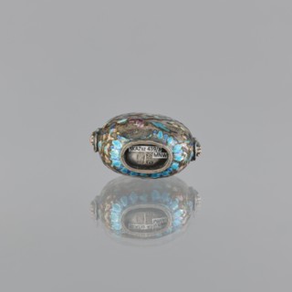 Snuffbox with stopper, cloisonné enamel, Chinese, figural scenes and plant ornament, handles,