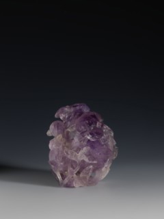 Pomegranate-shaped vessel, Chinese, Qing dynasty 1644–1911, 18th–19th century. Portrays
