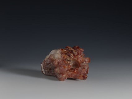 Lemon-shaped paperweight, Chinese, Qing dynasty 1644–1911, paperweight depicting Buddha's hand