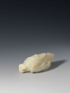 Paperweight - grapevine, Chinese, Qing 1644–1911, writing instrument, fruit grapes, pale green