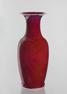 Vase, Chinese, Qing dynasty 1644–1911, 19th century. Large oval ceramic vase with a long wide neck
