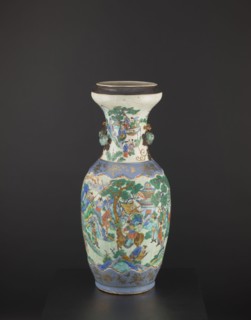 Vase, creator unknown, figurative scenes, Chinese art, colored porcelain, warriors, plant