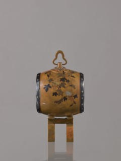 Okimono in the shape of a taiko drum, maker unknown Nogawa workshop ?, ca. 1890–1900 Meiji period,