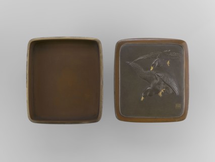 Box with a lid, Jômi, Eisuke I 1839–1899 artist; . Rectangular box with rounded corners, decorated