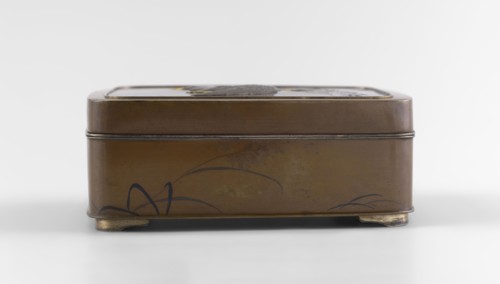 Box with lid by Jômi, Eisuke I 1839–1899. Rectangular box with rounded corners, decorated on the