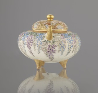 Incense burner koro with cover, Kinkozan Sobei VII 1867–1927, Kinkozan workshop co-creator. Meiji