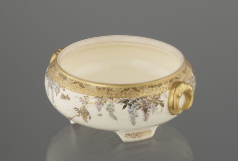 Small box with a lid, Kinkôzan Sôbei VII 1867–1927 maker; Kinkôzan workshop. Satsuma ceramics, late