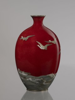 Vase by Hayakawa Komejirô fl. ca. 1880–1912. Small ovoid, bulging bottle on a very low round foot