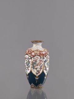 Vase, gift, repossession — phoenixes iconography, plant ornament, dragons iconography; Japanese