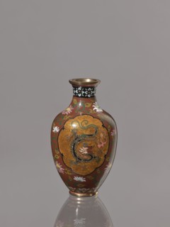 Vase, repossession; phoenixes iconography, Japanese art, lotuses, dragons iconography, Japanese