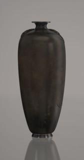 Vase, Toshitsugu maker, Meiji period 19th/20th century, Japan. Ovoid vase on a low ring foot with a