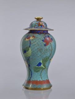 Vase with cover, Chinese, Qing dynasty 1644–1911, cloisonné enamel with lotus and geometric