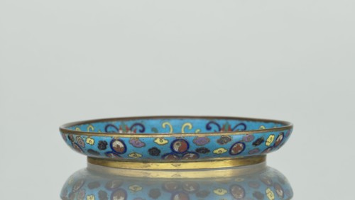 Plate, gift, Chinese, Qing dynasty 1644–1911, cloisonné enamel. Round plate with a flat bottom,