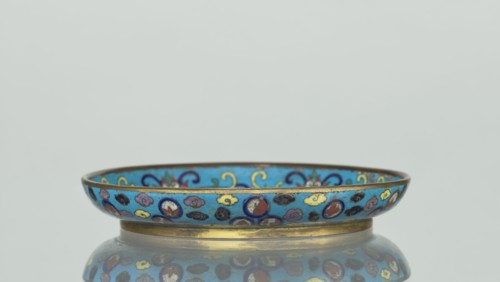 Plate, Chinese, Qing dynasty 1644–1911, 19th century. Cloisonné enamel round plate with a flat