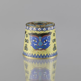 Sawdust container, Cloisonné enamel vessel, Qing dynasty 1644–1911, 19th century, China. Base with