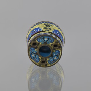 Sawdust container, gift, Chinese, Qing dynasty 1644–1911, cloisonné enamel vessel decorated with