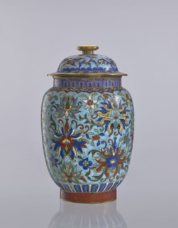 Vase with lid, Chinese, Qing dynasty 1644–1911, cloisonné enamel decorative vessel with floral