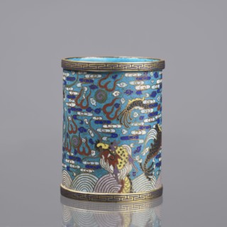 Brush vessel, Chinese, Qing dynasty 1644–1911, cloisonné enamel with dragon and cloud decoration,