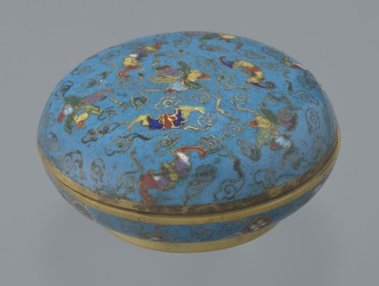 Round box with lid, cloisonné enamel, Chinese, Qing dynasty 1644–1911, 19th century. Cylindrical