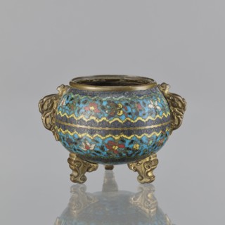 Ding incense burner, Chinese cloisonné ceremonial vessel, Qing dynasty 18th century. Ding tripod