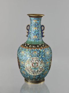 Vase, Chinese, Qing dynasty 1644–1911. Cloisonné enamel. 19th century. Vase with a neck; height 33
