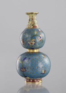 Double gourd-shaped vase, cloisonné enamel, decorated with flowers, butterflies, and insects on a