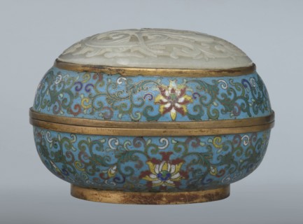 Box with a lid, Chinese, Qing dynasty 1644–1911, Qianlong period, cloisonné enamel; oval spheroidal