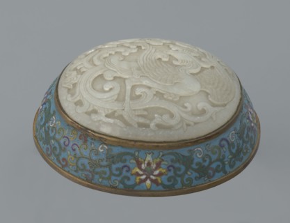 Box with a lid., Chinese, Qing dynasty, Qianlong period, 18th century. Cloisonné enamel on metal