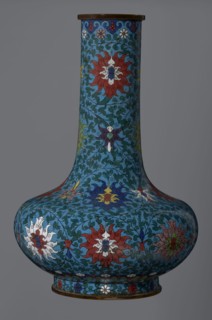 Vase, gift, Chinese, Qing dynasty 1644–1911, cloisonné enamel with lotus and lotus tendril ornament